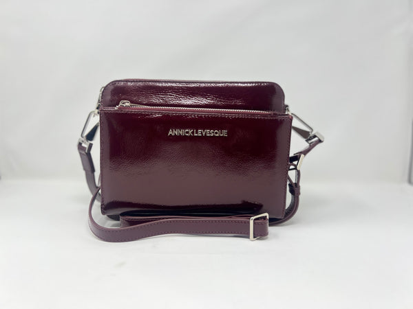 Petit Sac bandoulière 2 en 1 avec porte carte détachable en Cuir rouge bordeaux foncé patin souple, Kennedi