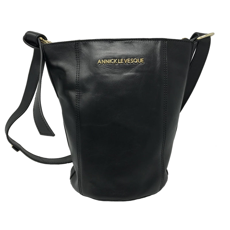 sac_à_dos_style_baluchon_en_cuir_noir_Olivia